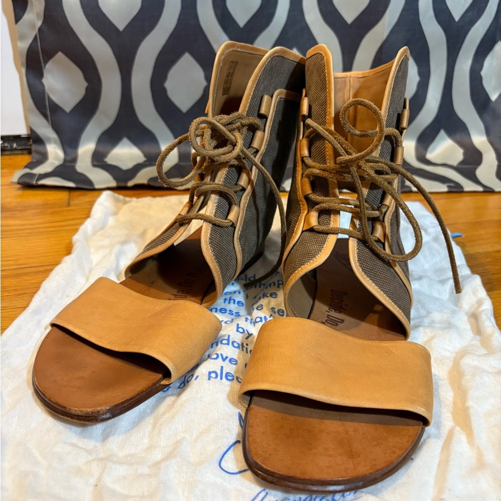 John Fluevog Tan and Brown Lace-Up Sandals Size 8.5